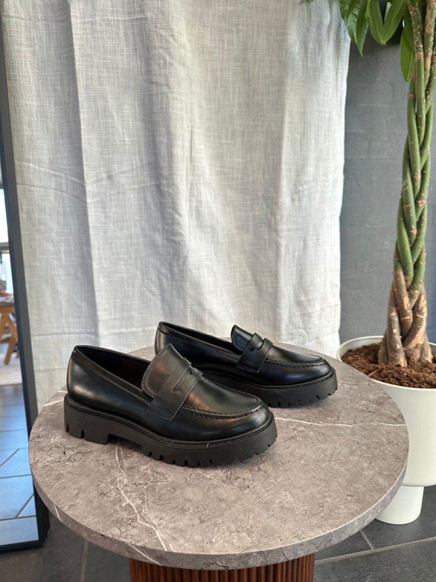 Accessories pitaya | Maddie Loafers - Black