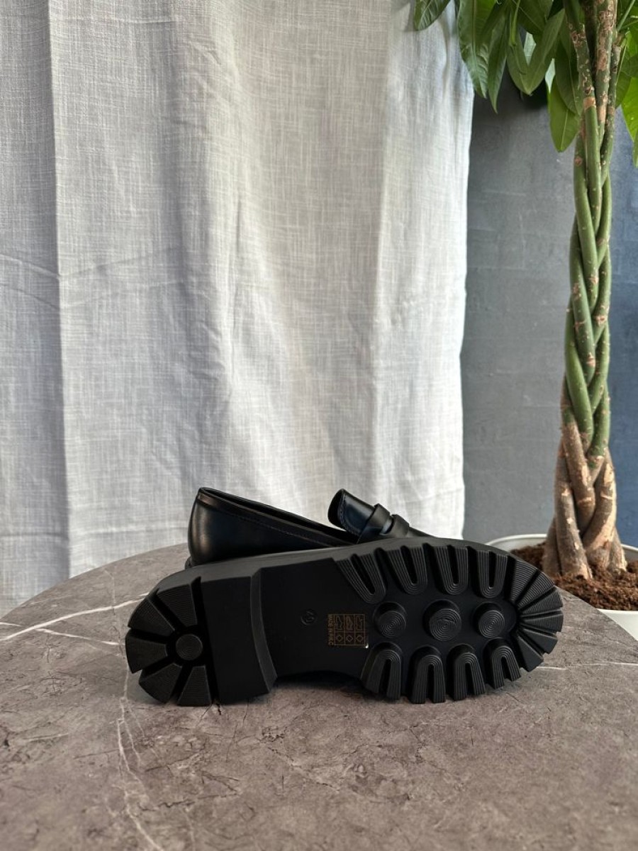 Accessories pitaya | Maddie Loafers - Black